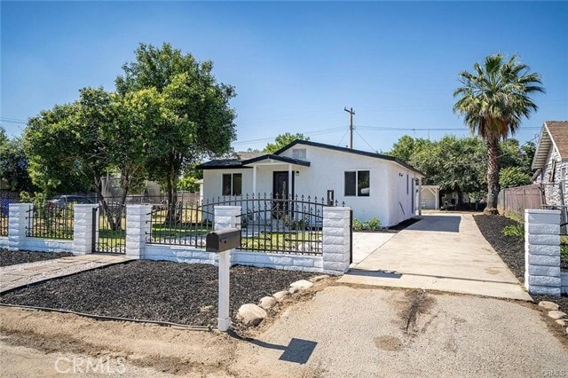 Photo - 24724 Court St