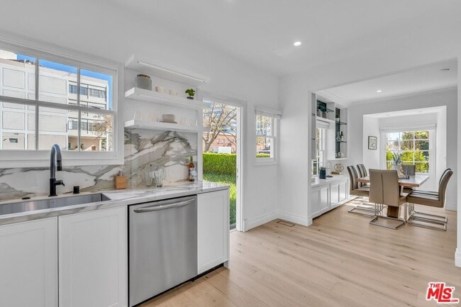 Photo - 133 S Linden Dr