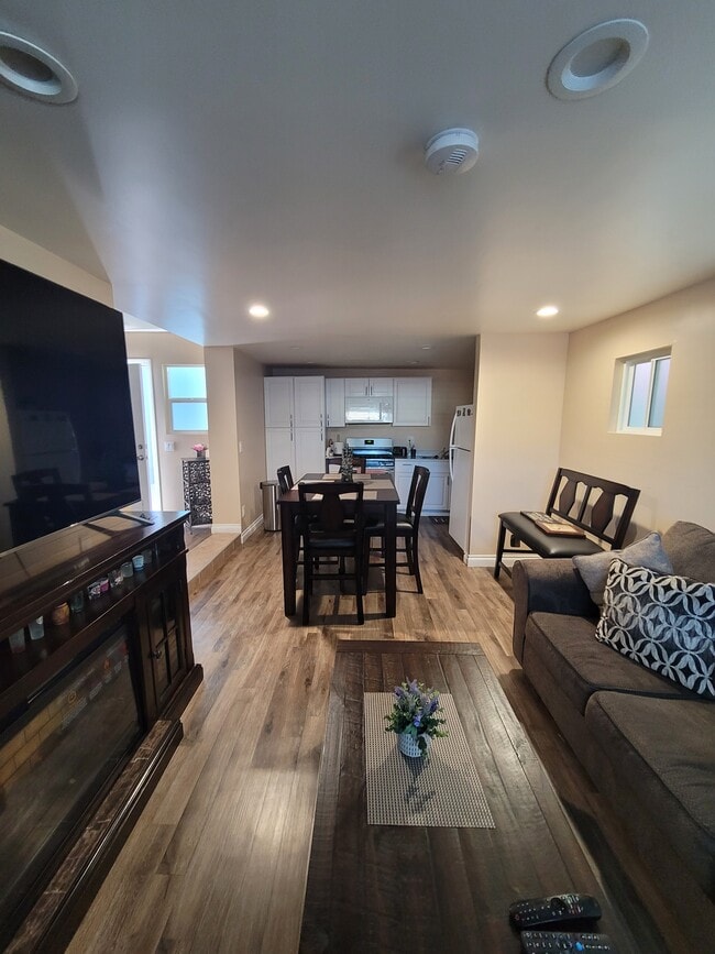 Photo - 1207 N Fries Ave Unit 1207