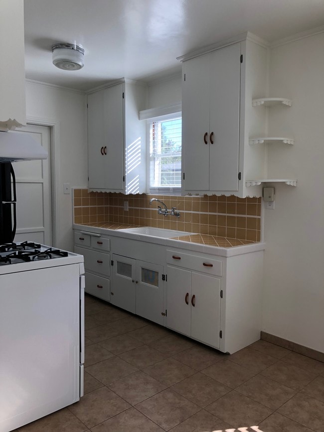 Photo - 316 N Bushnell Ave Unit 316