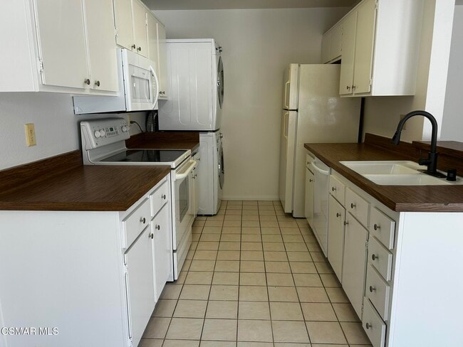 Photo - 2448 Instone Ct