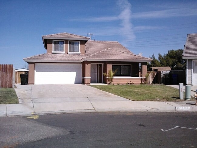 Building Photo - Beautiful 3-Bedroom Home with Covered Patio and Spacious Layout!