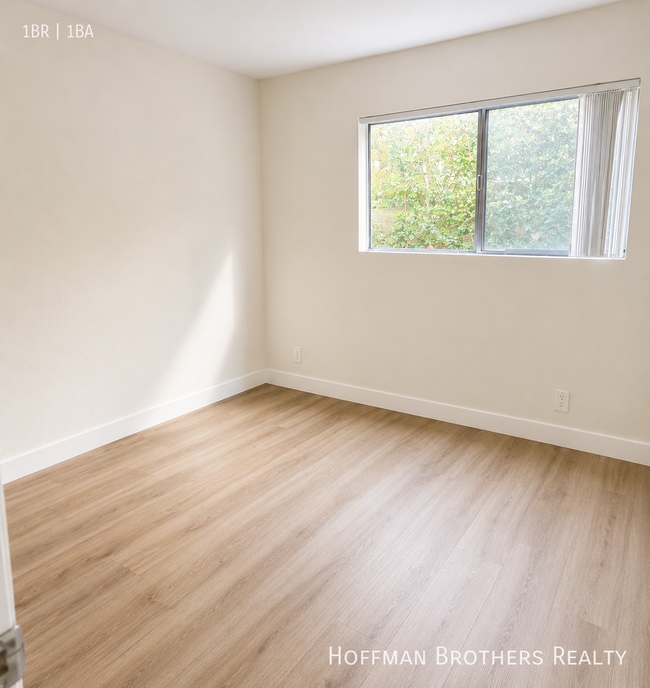Photo - 1226 Larrabee St Unit 1