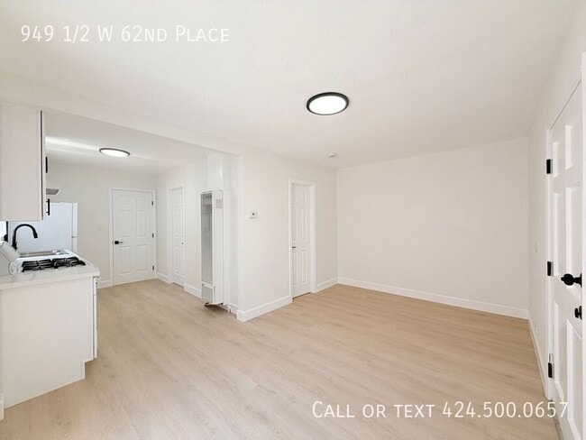 Photo - 949 1/2 W 62nd Place-