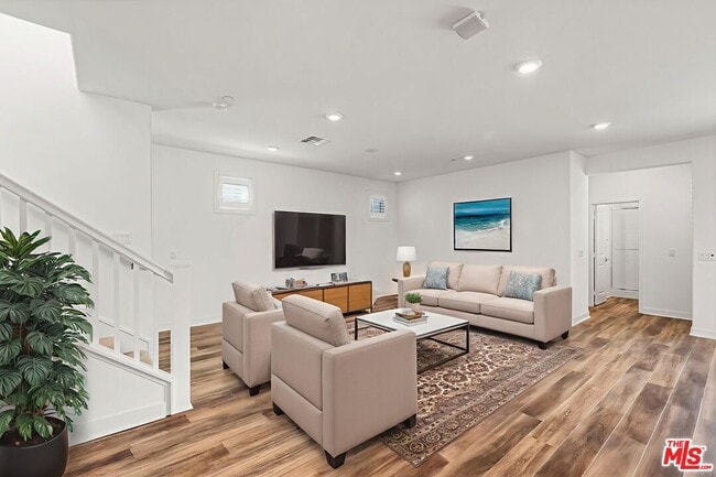 Photo - 12329 Primrose Ave