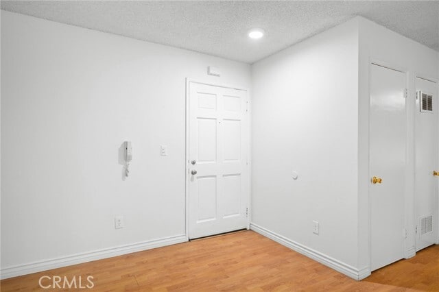Photo - 330 Pioneer Dr