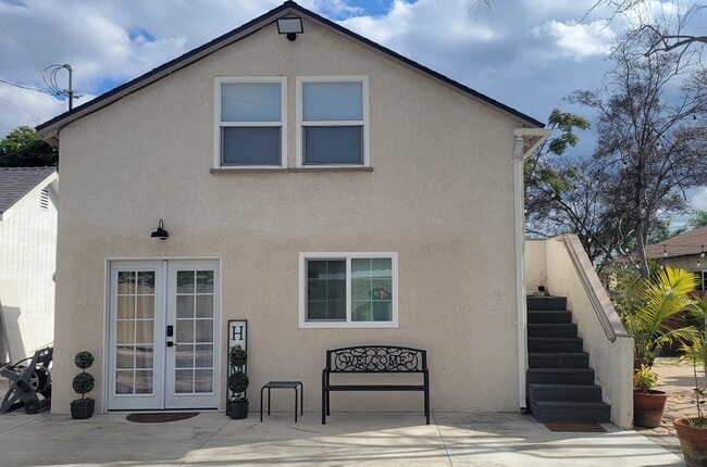 Building Photo - 1274 N Hamilton Blvd Unit 1274