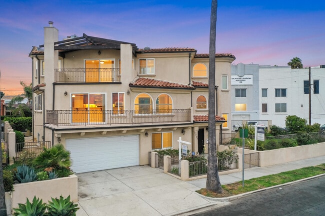 Photo - 1701 Crescent Ave