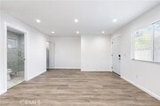 Photo - 7042 White Oak Ave