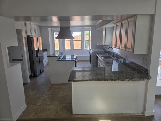 Building Photo - 7724 Zelzah Ave Rental