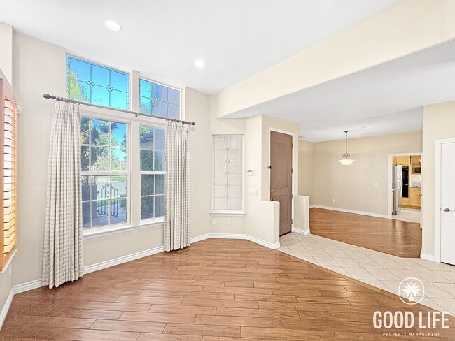 Photo - Spacious Torrey View Home with Flexible Floorplan in Gated Community