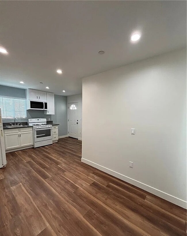 Photo - 7333 Kraft Ave Unit 1.5