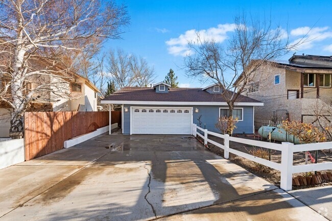 Building Photo - 14334 Alderwood Rd Rental