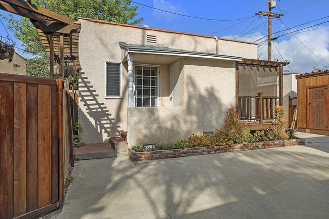Photo - 4044 Huron Ave