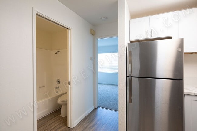 Photo - *OPEN HOUSE: 10/25 10:30-11:30AM* 1 BR Apa... Unit 09