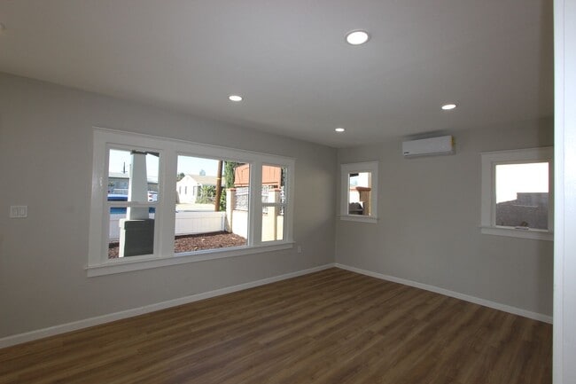 Photo - 251 S 36th St Unit 251 S. 36th St.