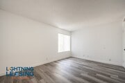 Photo - 14201 Victory Blvd Condo Unit 211D