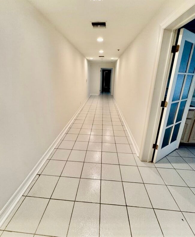 Photo - 2618 N Vermont Ave