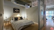 Photo - 645 W 9th St