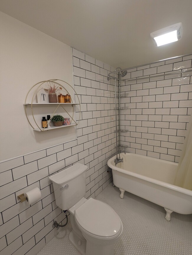 Photo - 732 Cedar Ave Unit 1.5 Downstairs