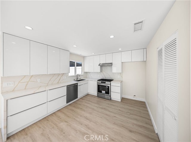 Photo - 8145 Morse Ave