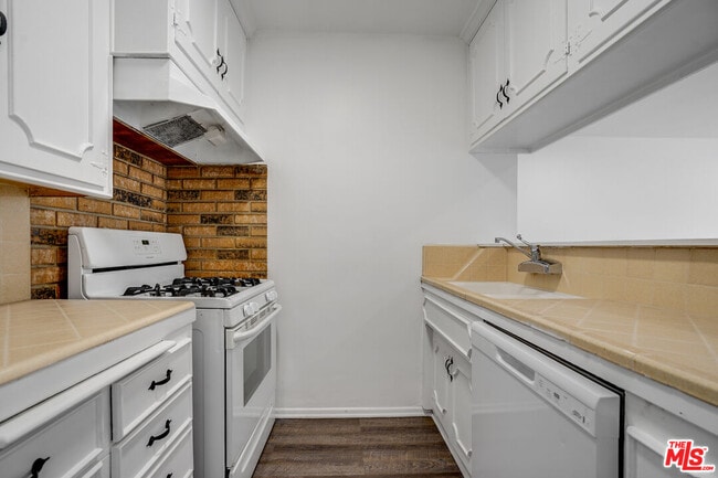 Photo - 2302 32nd St Unit B