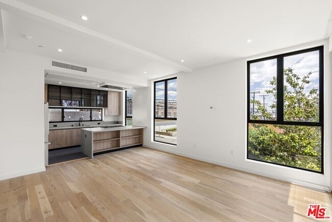 Photo - 1413 S Doheny Dr