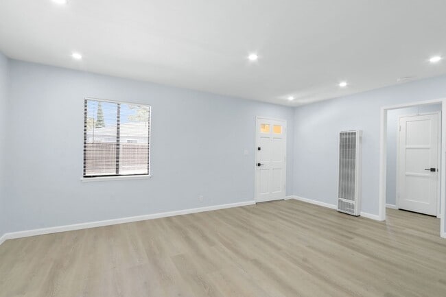 Photo - Beautifully Rehabbed Costa Mesa SFH with Large Yard