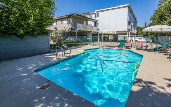 Photo - 634 W Sierra Madre Blvd Unit E