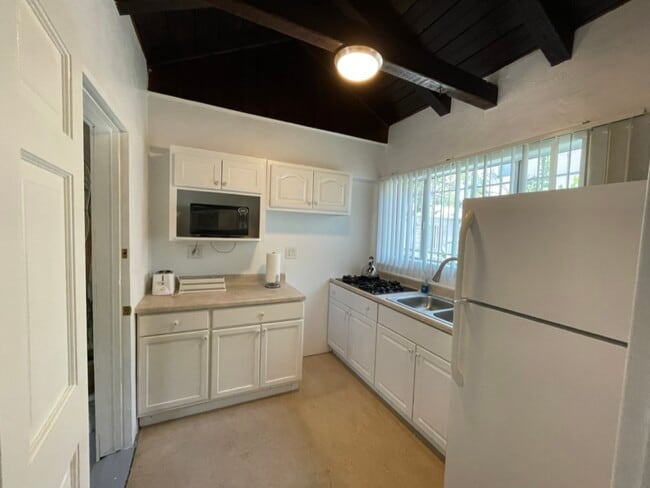 Photo - 840 Centinela Ave Unit 1