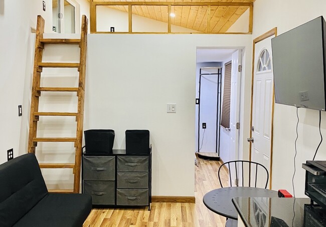 Photo - 2715 Alta St