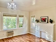 West-facing golden light - 430 S Oakhurst Dr Unit Lower