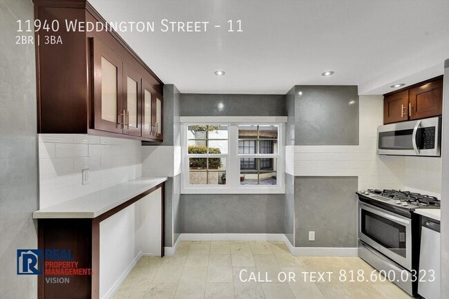 Photo - 11940 Weddington St