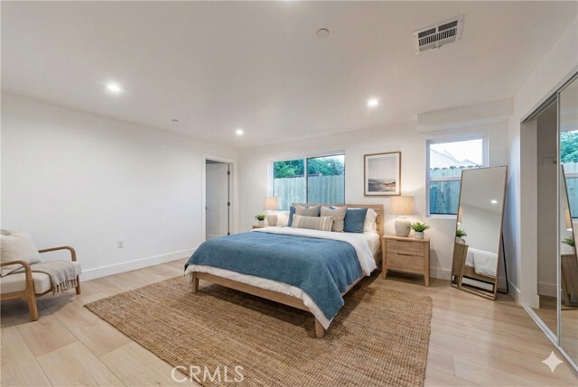 Photo - 1658 S Hayworth Ave