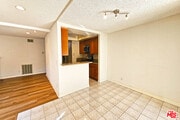 Photo - 5800 Owensmouth Ave Unit 13