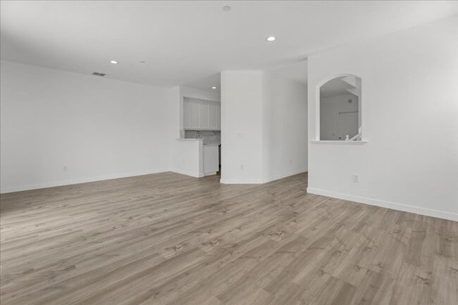 Photo - Fully Renovated 4 Bed 2.5 Bath Stunner In ...