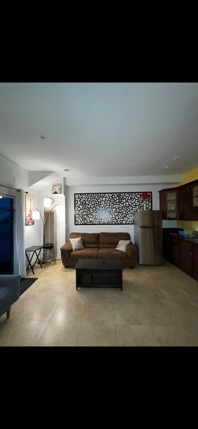 Photo - 2421 Hunter St Unit 2