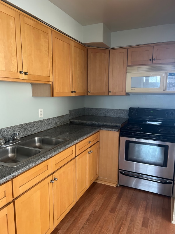 Photo - 841 N Orange St