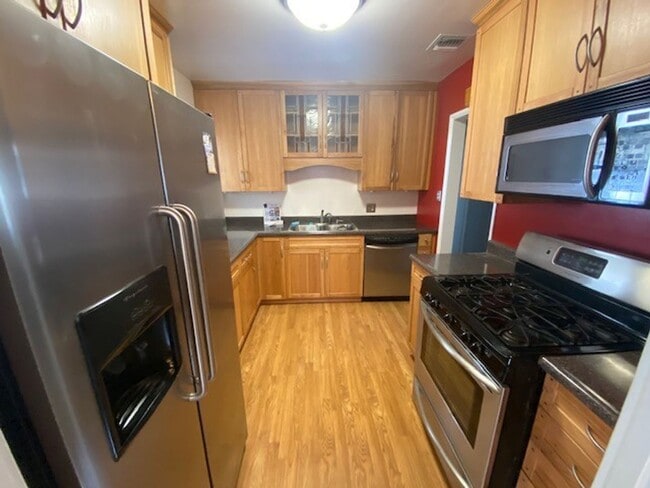 Photo - 3 bedroom, 1 bath Norwalk Home