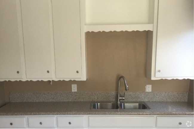 Building Photo - 9305 San Luis Ave Unit 9305 San Luis Ave  Apt. B