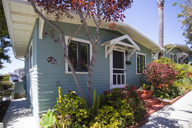 Beautiful Vintage Cottage in La Jolla w/ D... - Beautiful Vintage Cottage in La Jolla w/ D... Apartment Unit 7783 1/2