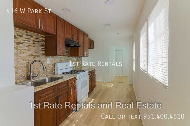 Photo - 416 W Park St