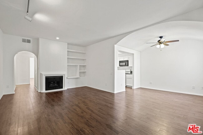 Photo - 1402 Wellesley Ave Unit 101