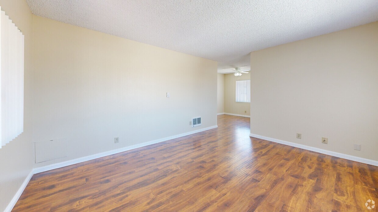 3D Tour - 7853 State St