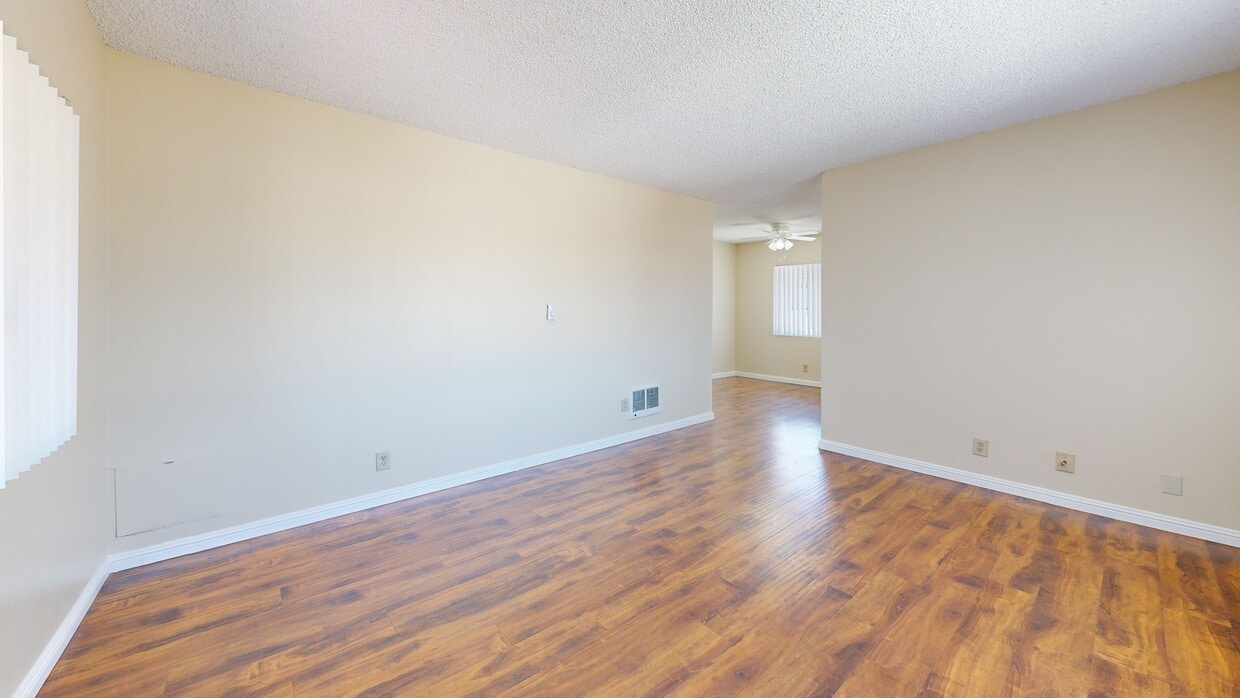 3D Tour - 7853 State St