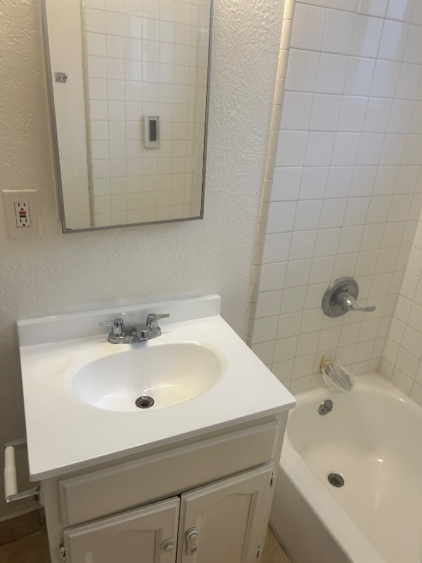 Photo - 736 W Century Blvd Unit 736.5