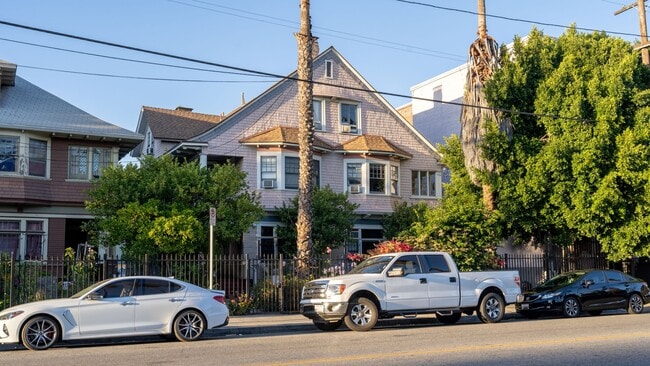 Photo - 705 W 23rd St Apartments