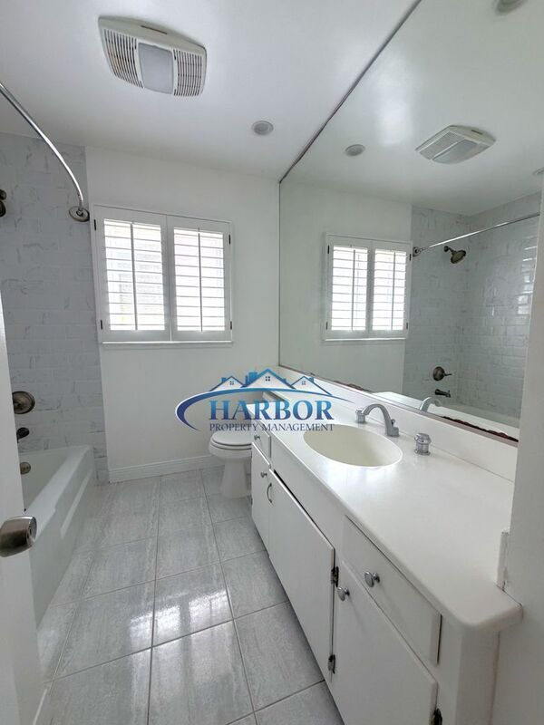 Photo - 1630 Miracosta St
