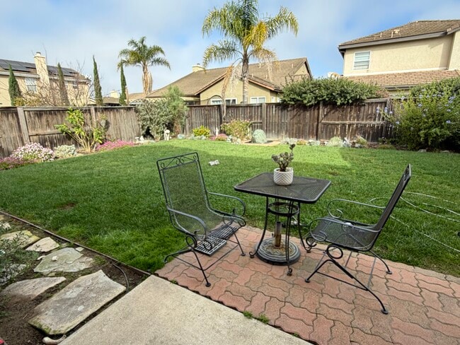 Photo - 825 Goodchild Ln