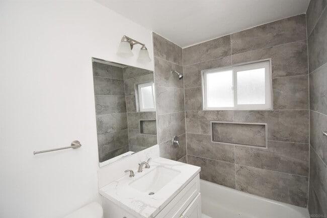 Photo - 1222 Willowside Ter